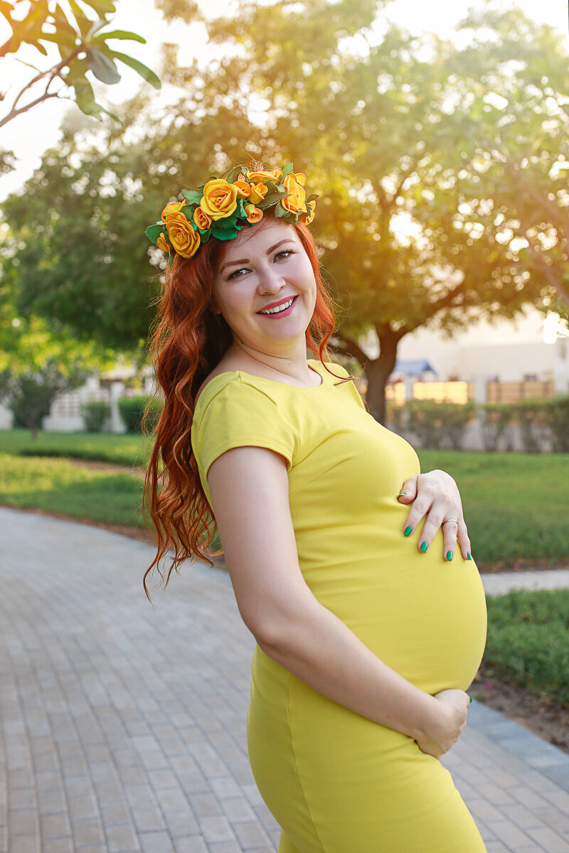Red head pregnant mama photo session in Vancouver British Columbia