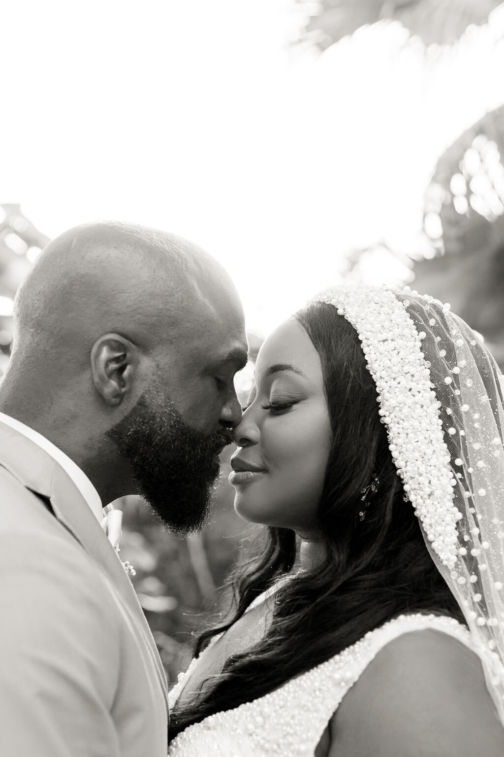 grand-velas-bride-and-groom-8