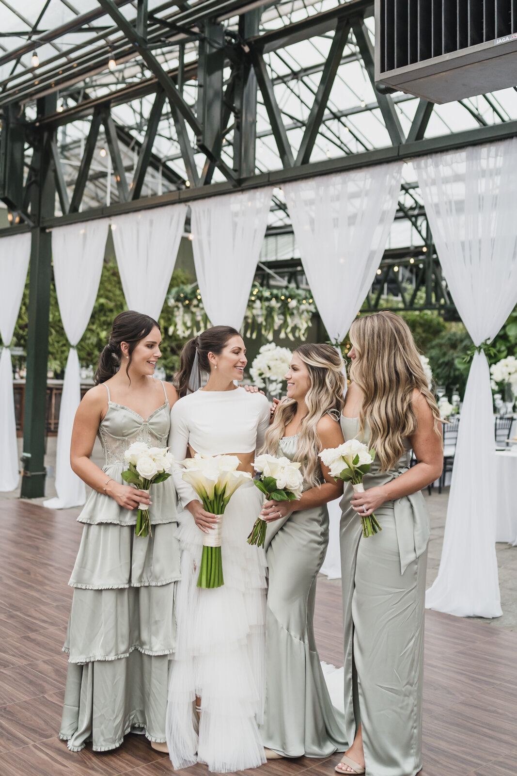 A MODERN ROMANTIC CLASSIC BLACK TIE PLANTERRA CONSERVATORY LUXURY WEDDING IN WEST BLOOMFIELD MICHIGAN BY KARI DAWSON116