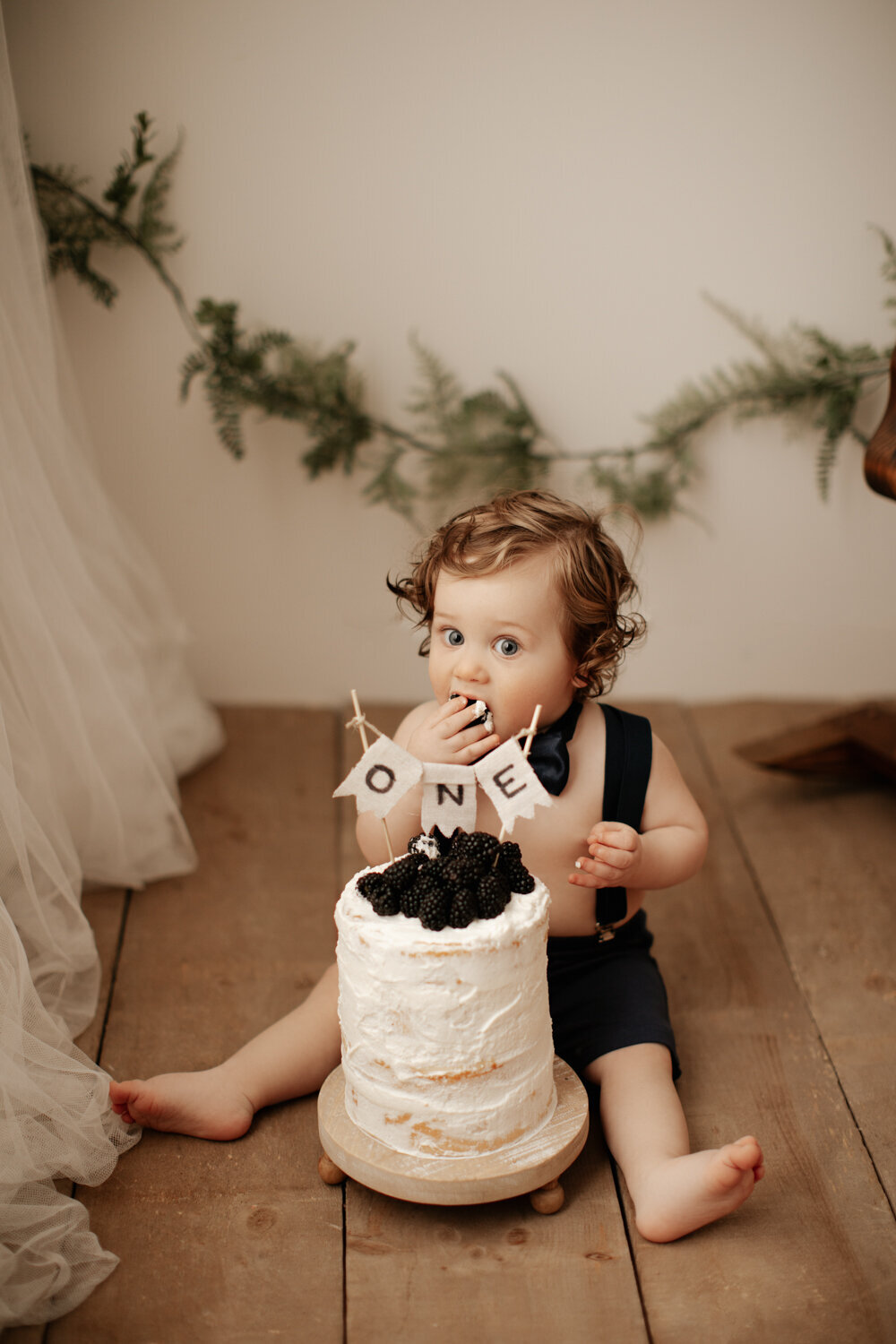 red-deer-alberta-cakesmash-sitter-baby-photographer-01