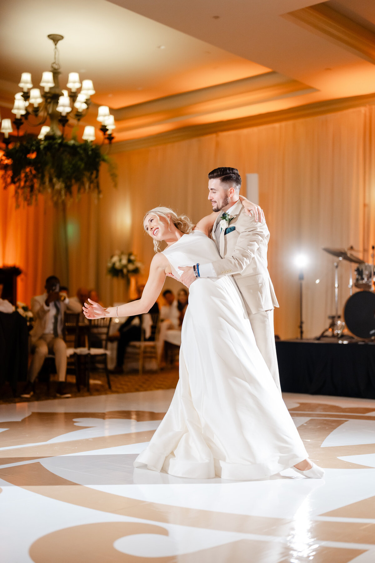 montage-summer-park-city-catholic-wedding-pepper-nix-loganwalkerphoto-419L-2347