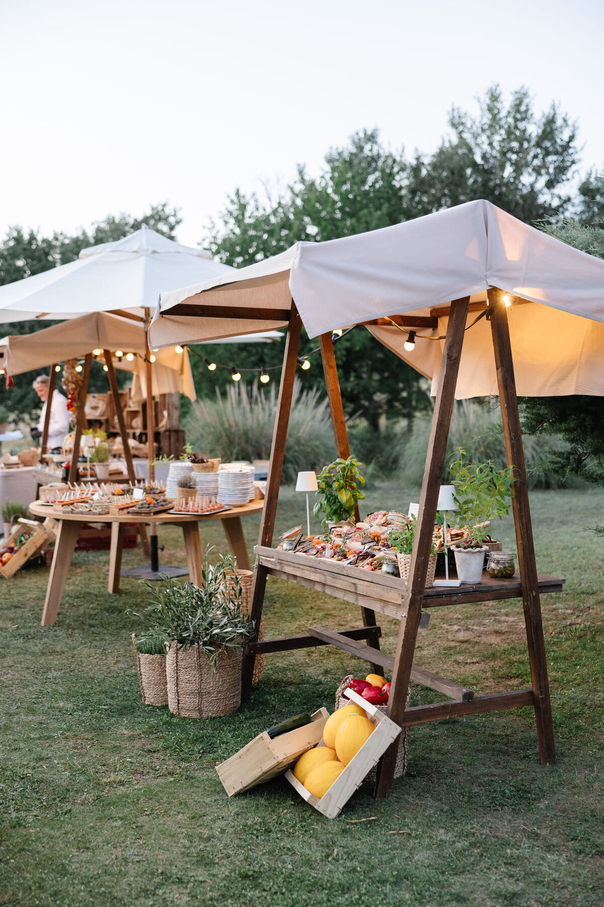 Provencal-market-welcome-party-design