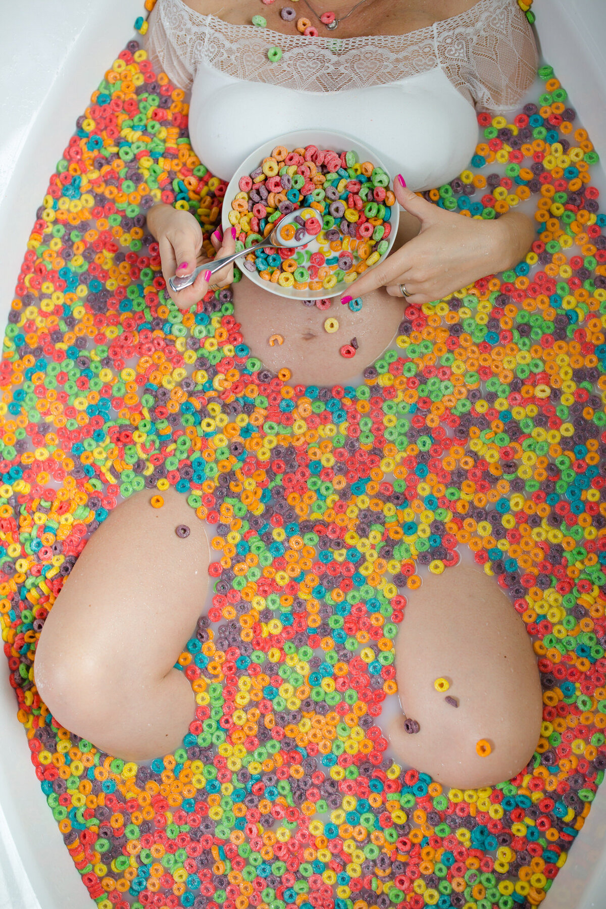 fruit-loops-milk-bath-pregnancy-1