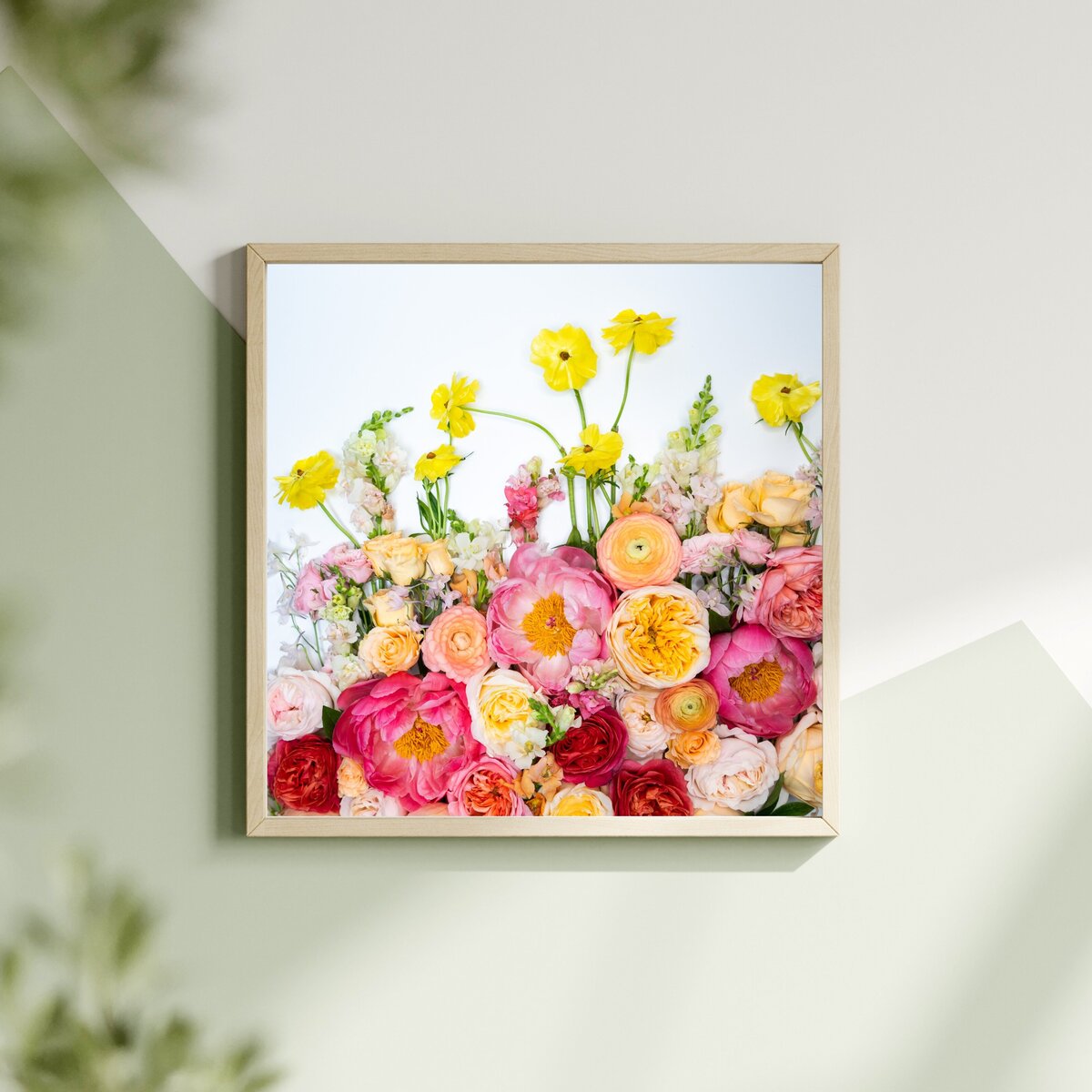 Green Minimalist Wall Frame Mockup Instagram Post (1)