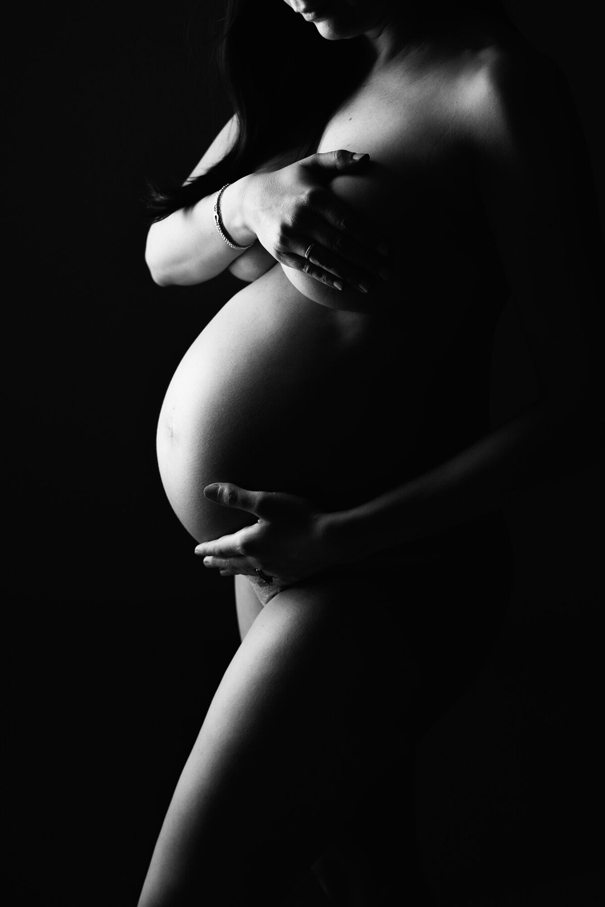 bwnakedmaternity