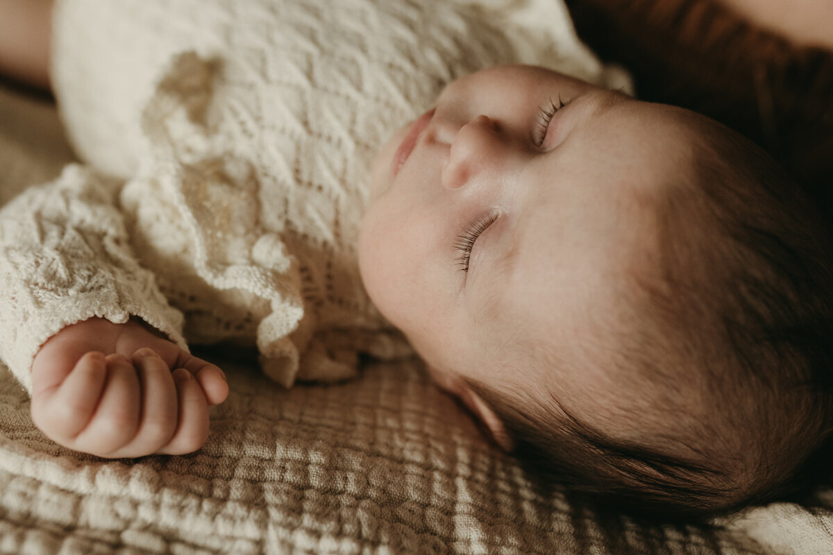 newborn-fotograaf-newborn-fotoshoot-nijmegen-blinkend-beeld-33