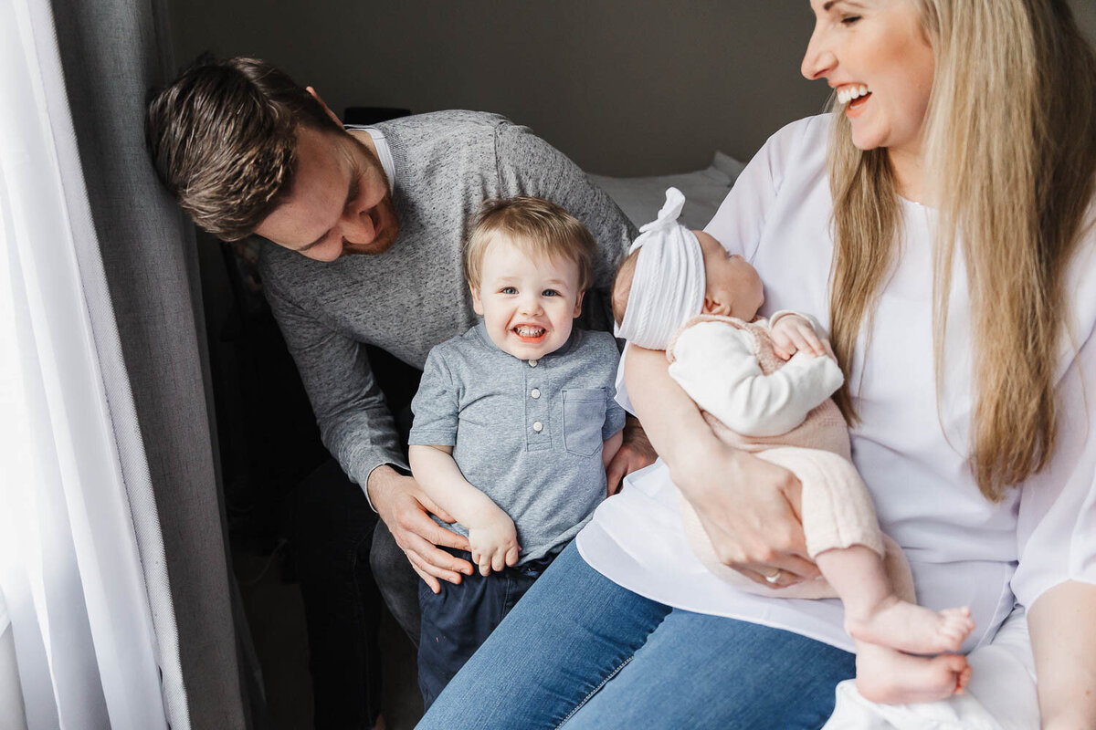 joyful-newborn-portraits-in-home-toronto-3
