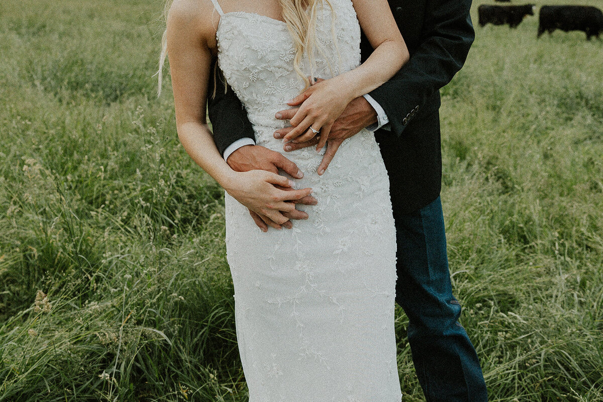 presley-gray-cowboy-luxury-montana-wedding-9083