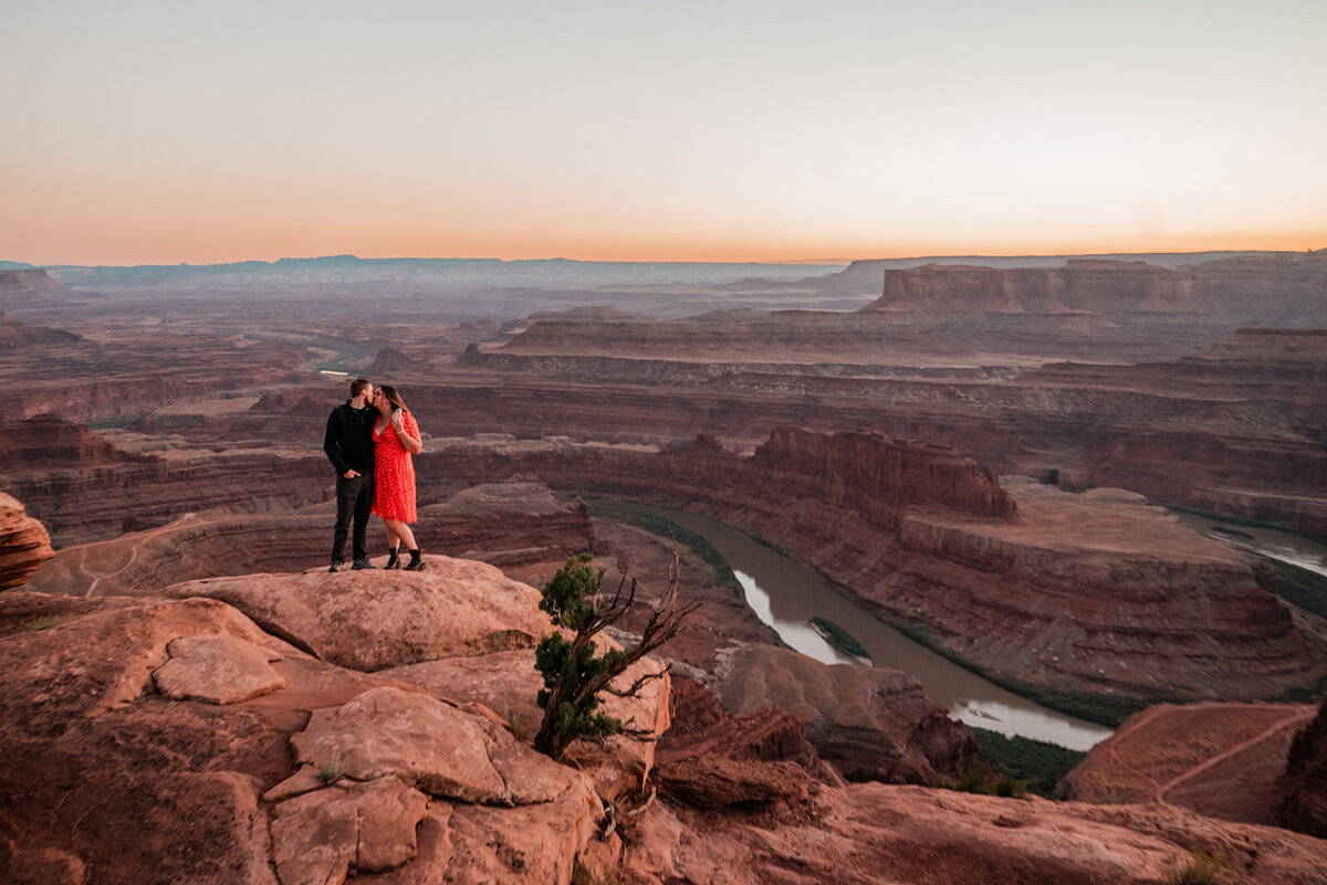 sunset-engagement-photos-moab-dead-horse_0651_websize