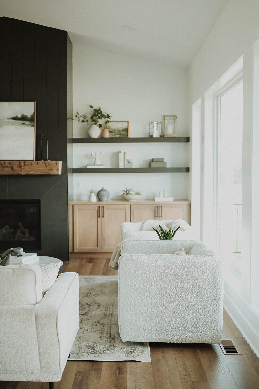 Beechwood-Living-Room-Interior-Design-Grimes-Des-Moines-Waukee-West-Des-Moines-Ankeny-Lake-Panorama-Central-Iowa-3F1A6045(1)