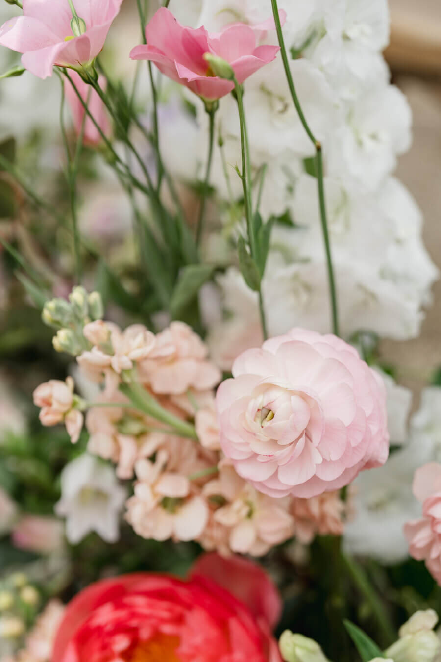 luxury - wedding - france - planning - flowers - florals - florist -chateau - soutfrance 15