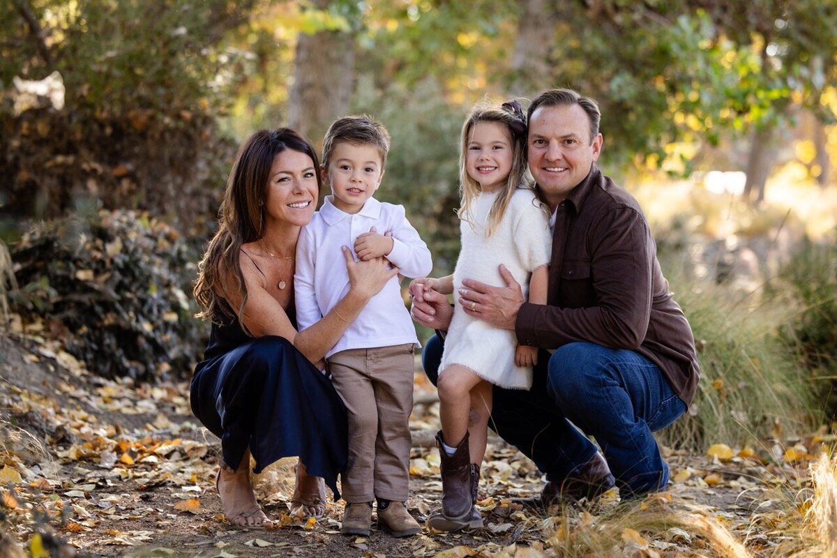 8-outdoor-family-photo-orange-county-lauren-ford-photography