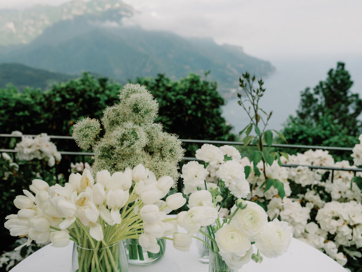 caruso-belmond-hotel-amalfi-coast-ravello-wedding-30-signature-cocktail-table-jenny-fu-studio