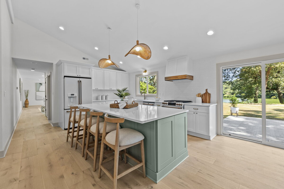 8-web-or-mls-4213Countryclub008