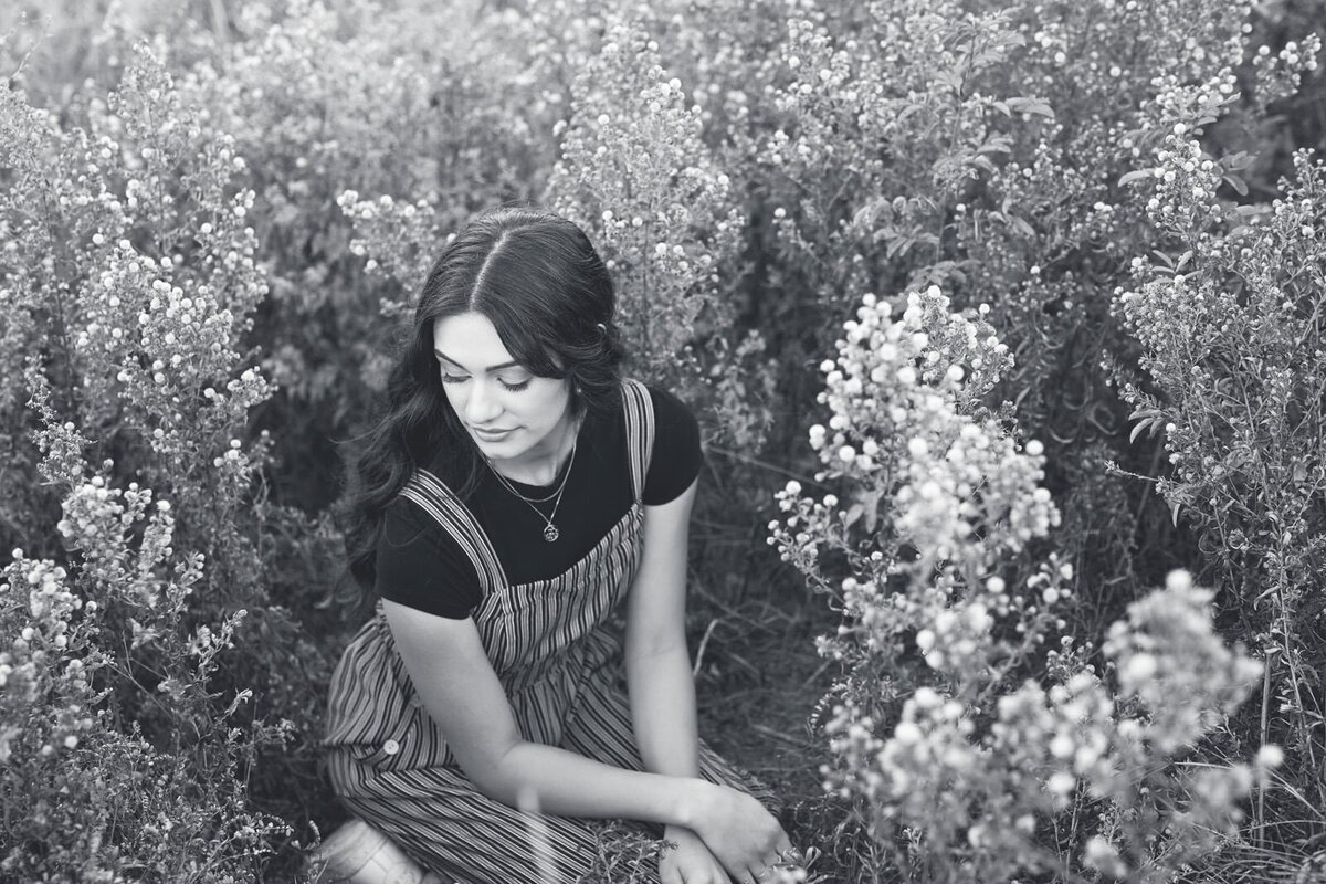 Elegant Black and White Senior Portrait by Senior Picture Photographer-43