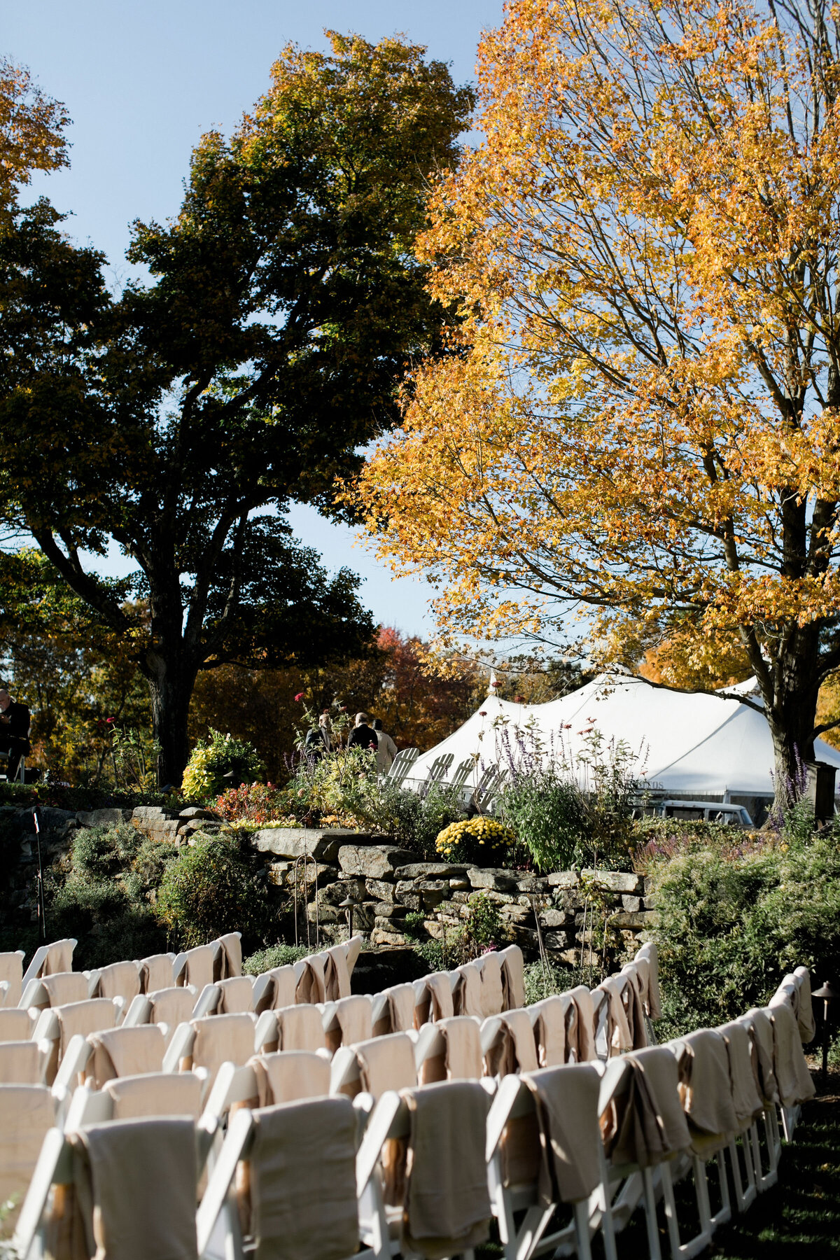 ceremony-aisle-flowers-sarah-brehant-events