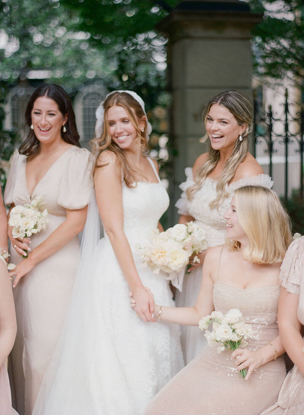 molly-luke-bridal-bouquet-mini-bridesmaid-bouquets-springvale-floral