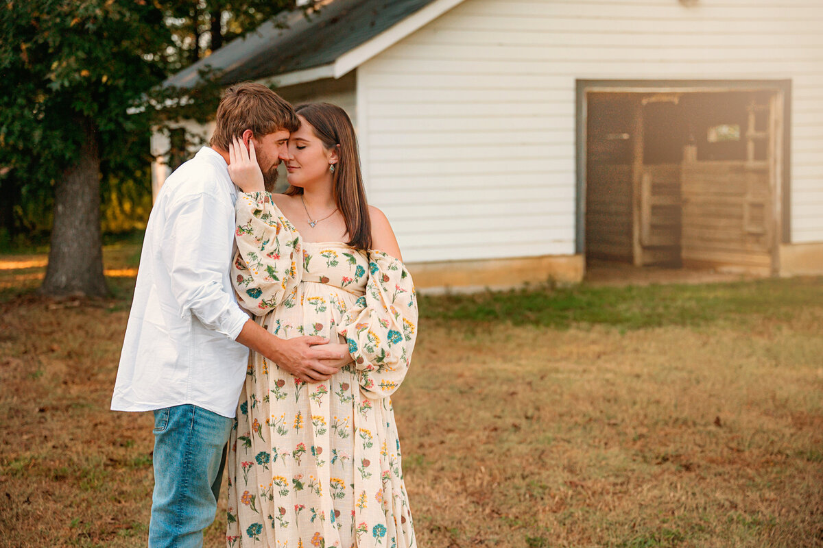 Golden Clover Photography - Maternity Shoot at the Farm-74 copy