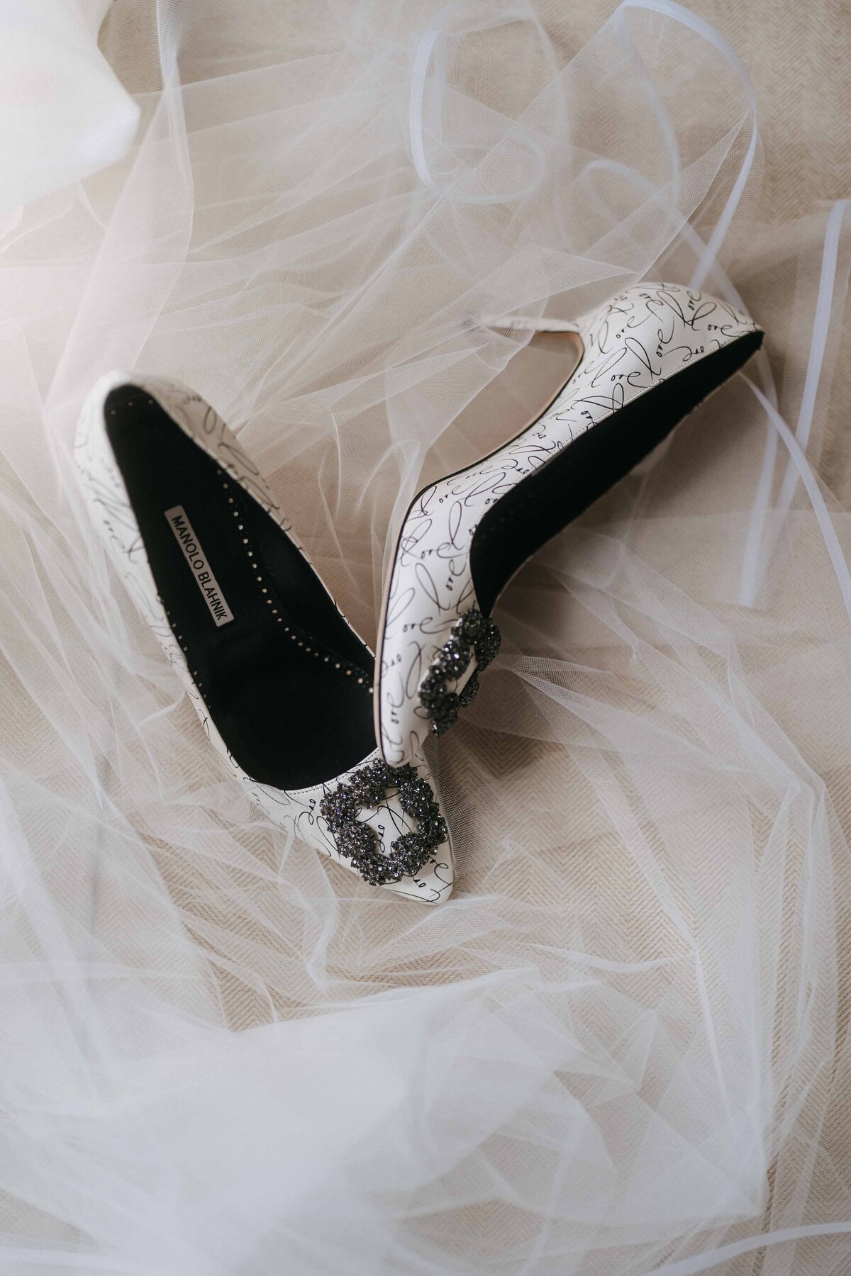 bride shoes manolo blahnik detail exclusive wedding in tuscany
