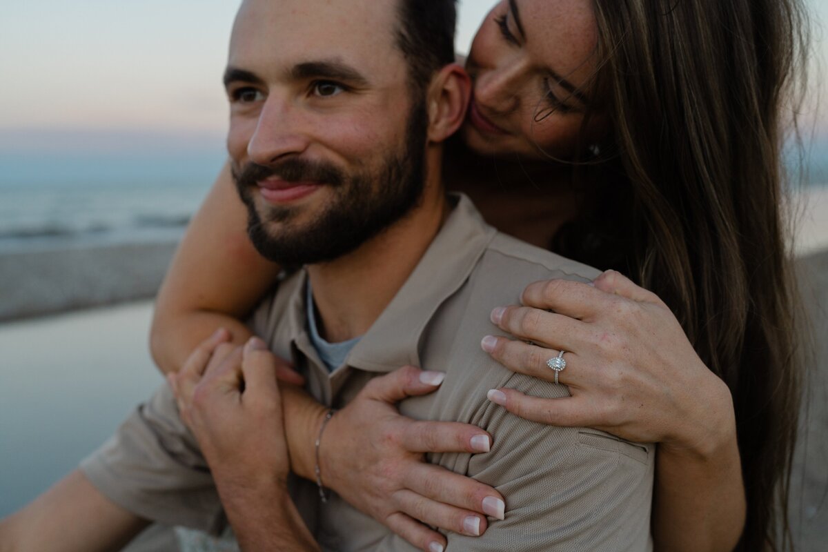 Engagement-Photos-Lake-Michigan-Milwaukee-8