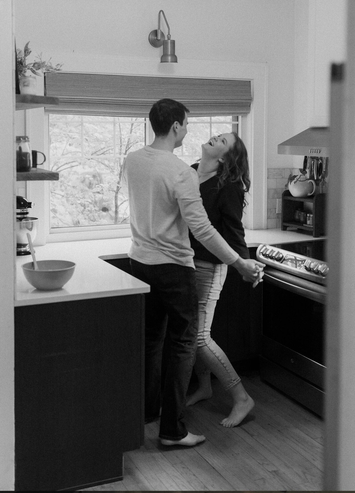 joyful-candid-engagement-home-session-photography-midwest-grace-trexel-photo