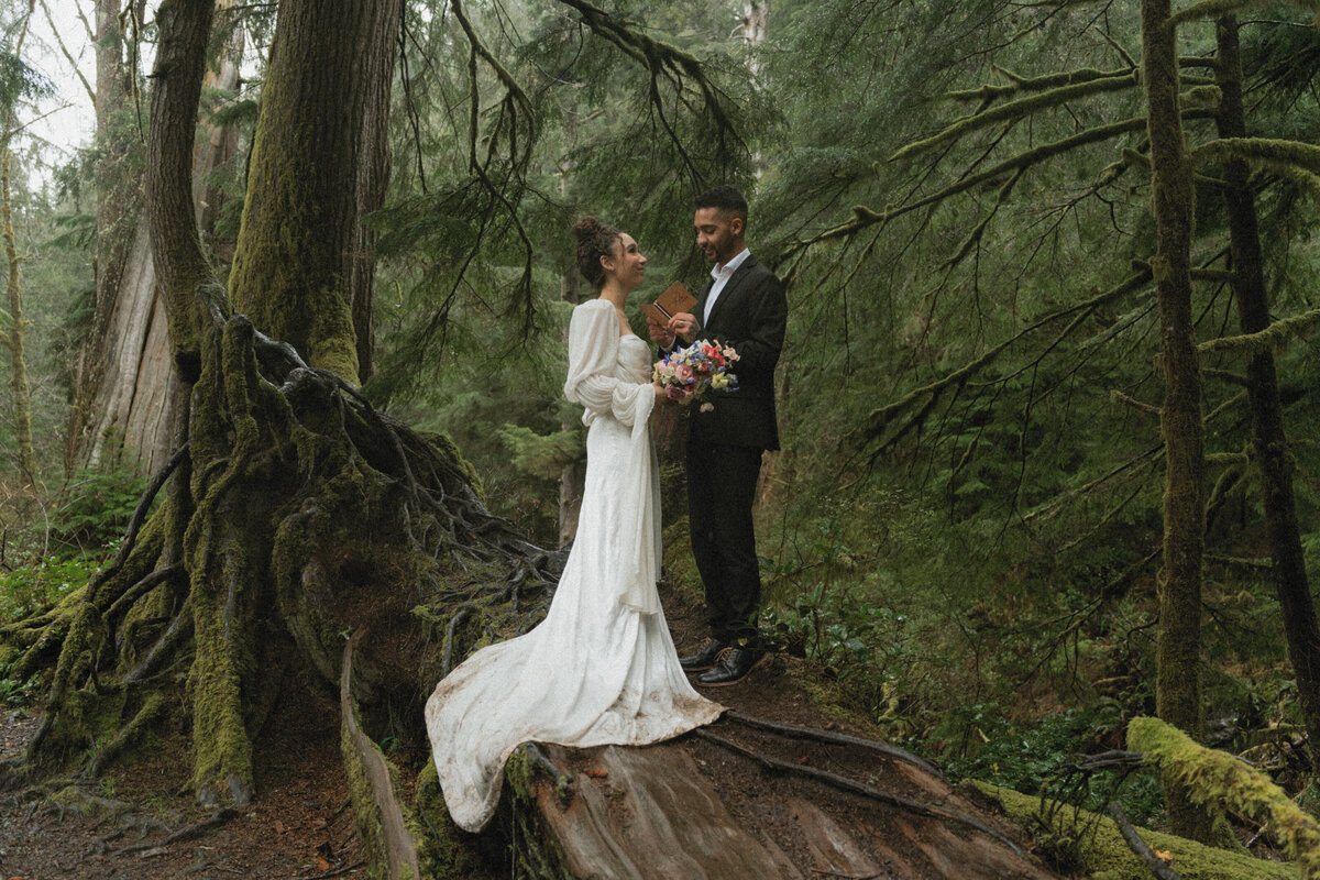 elopement oregon short sands beach - lizarrietaphotography-110