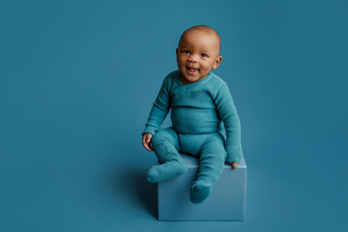 Huntsville Alabama Studio Baby Photographer 6 Month Milestone Session Client Closet4