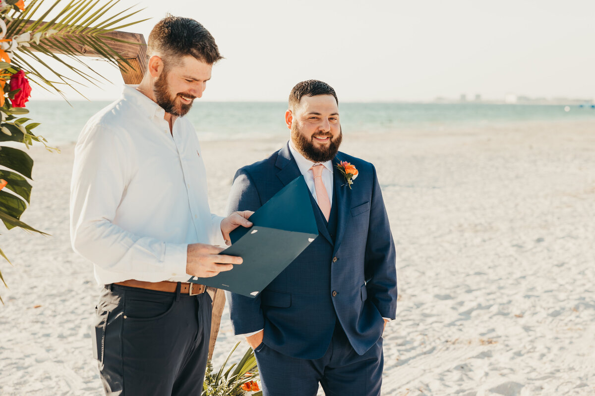 ariel-amir-photo-florida-beach-elopement-tropcial-chantilly-chic-celebrations-23