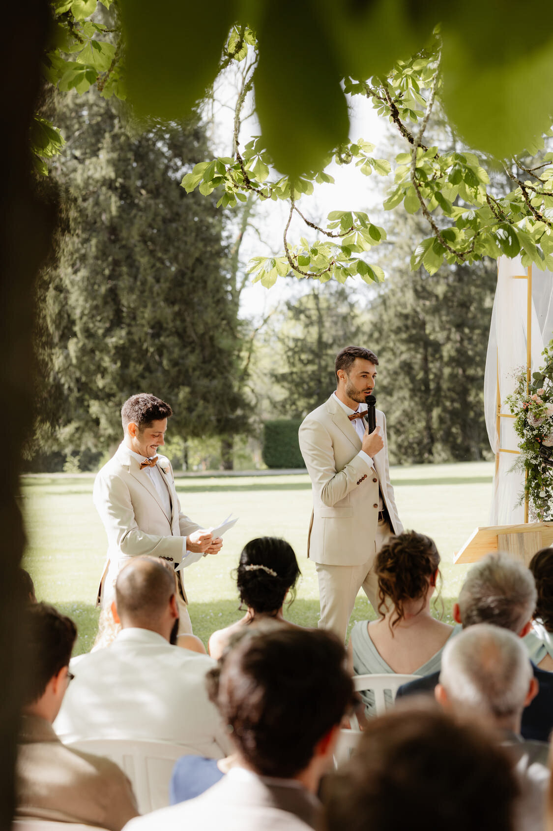 Elodie-et-Ludvik-ceremonie-mariage-parc-chateau2