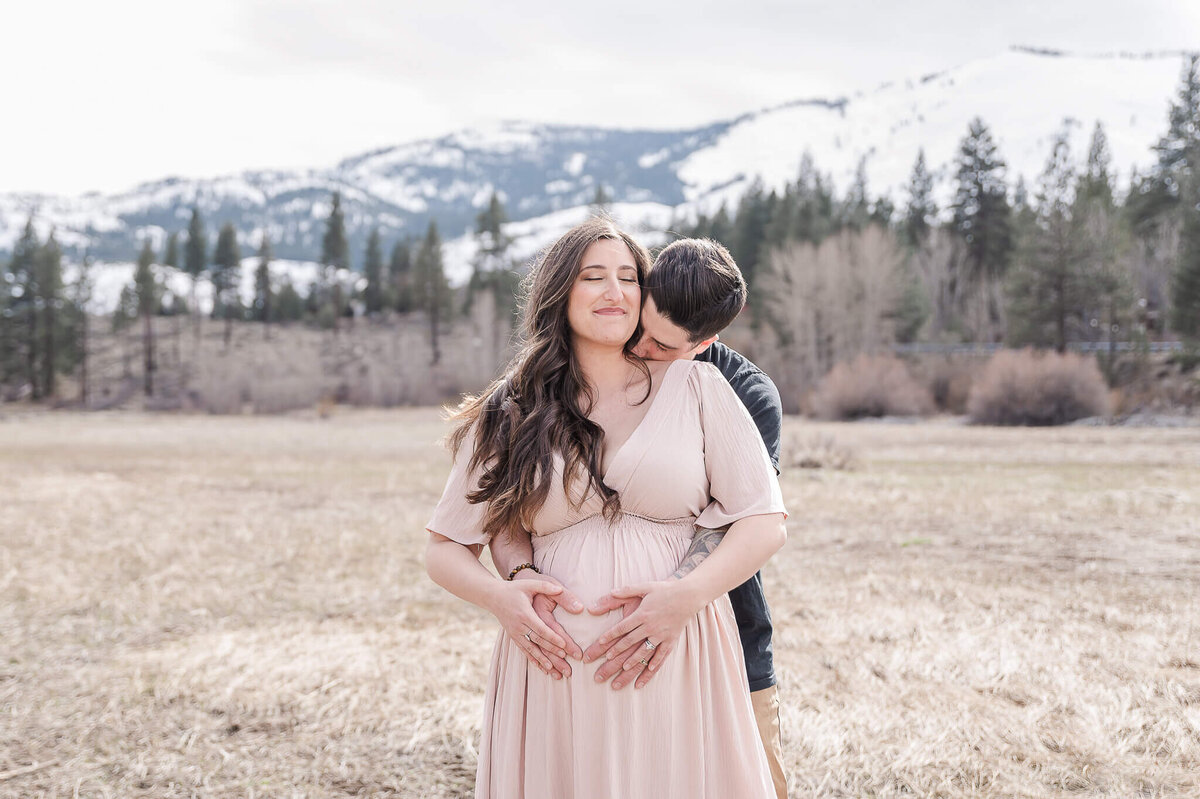 Logan-Utah-Maternity-Photographer-16