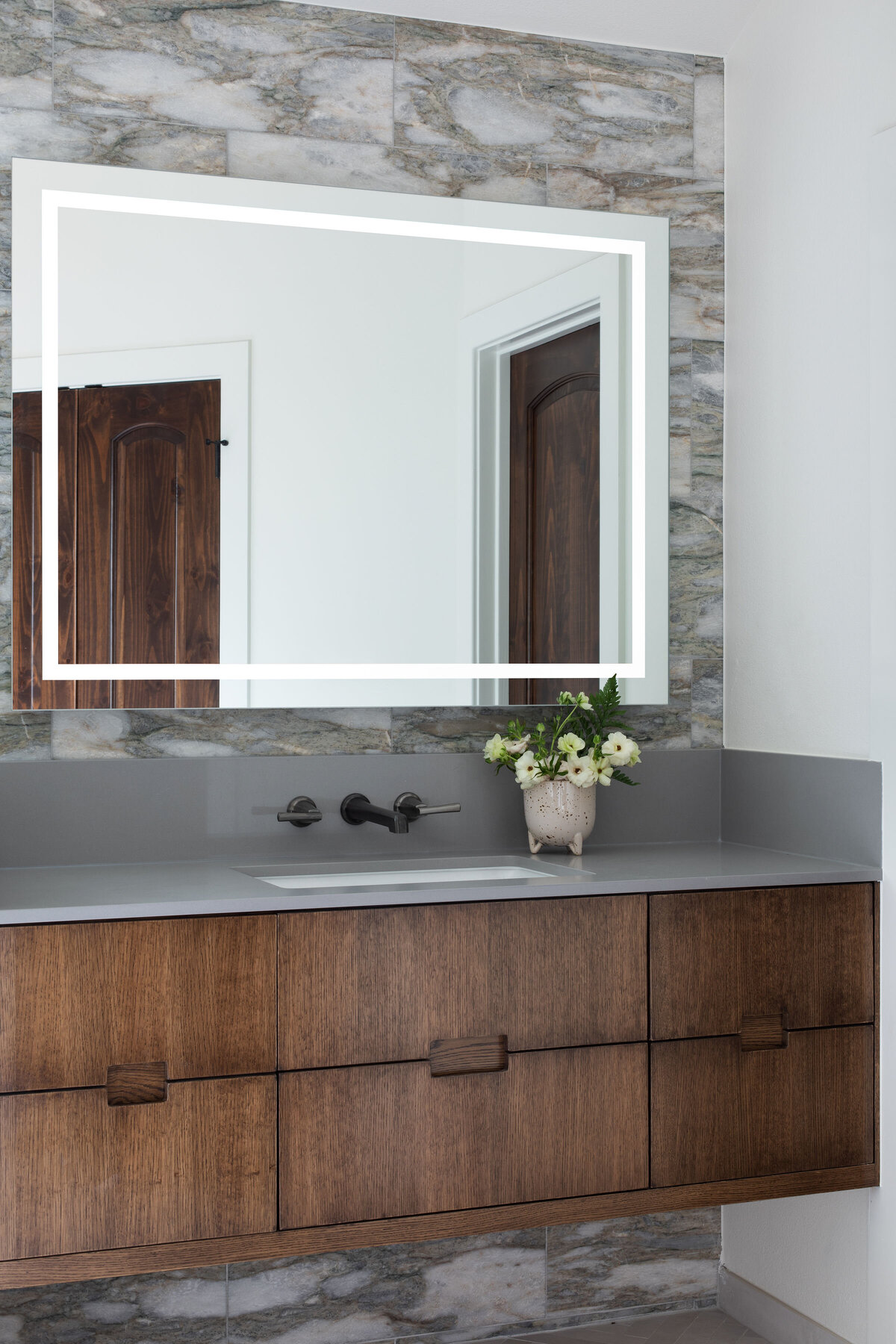 hello-home-floating-wood-vanity-led-mirror-marble-bathroom-modern-design-austin-18