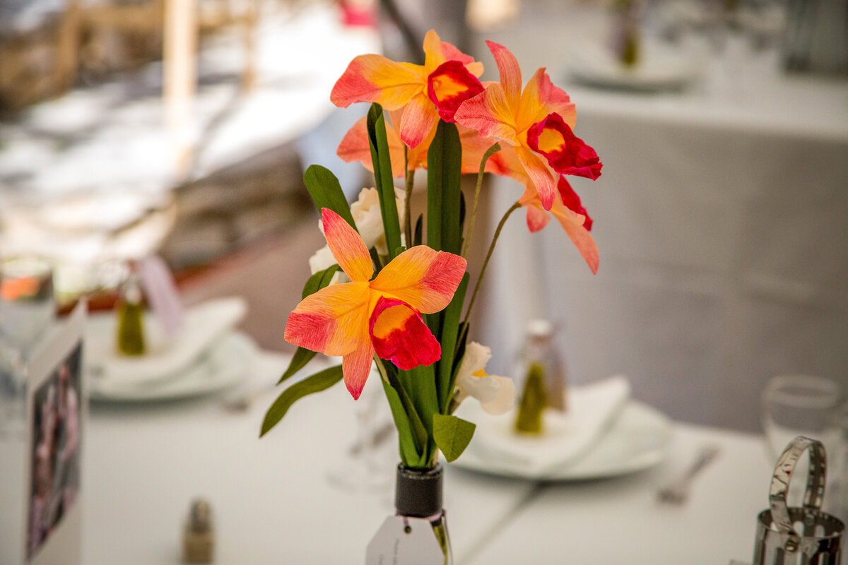 Wedding table flowers