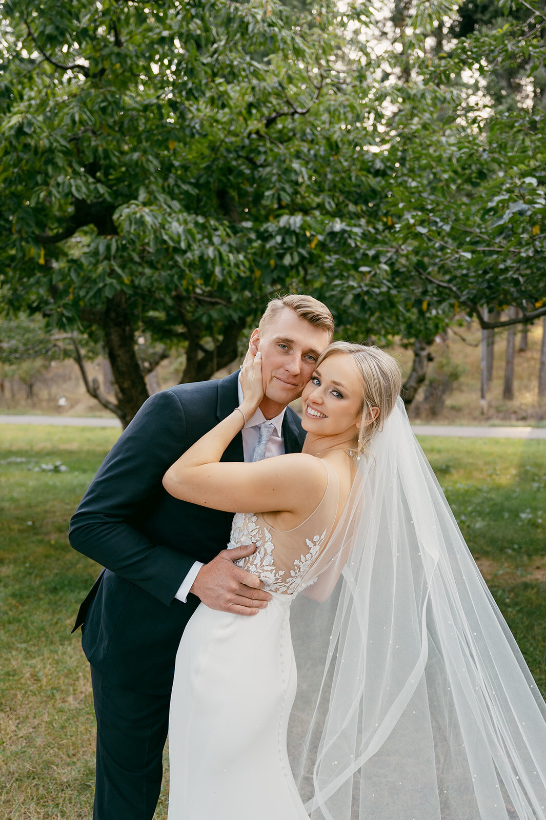 presley-gray-photo-whitefish-montana-luxury-wedding-4316