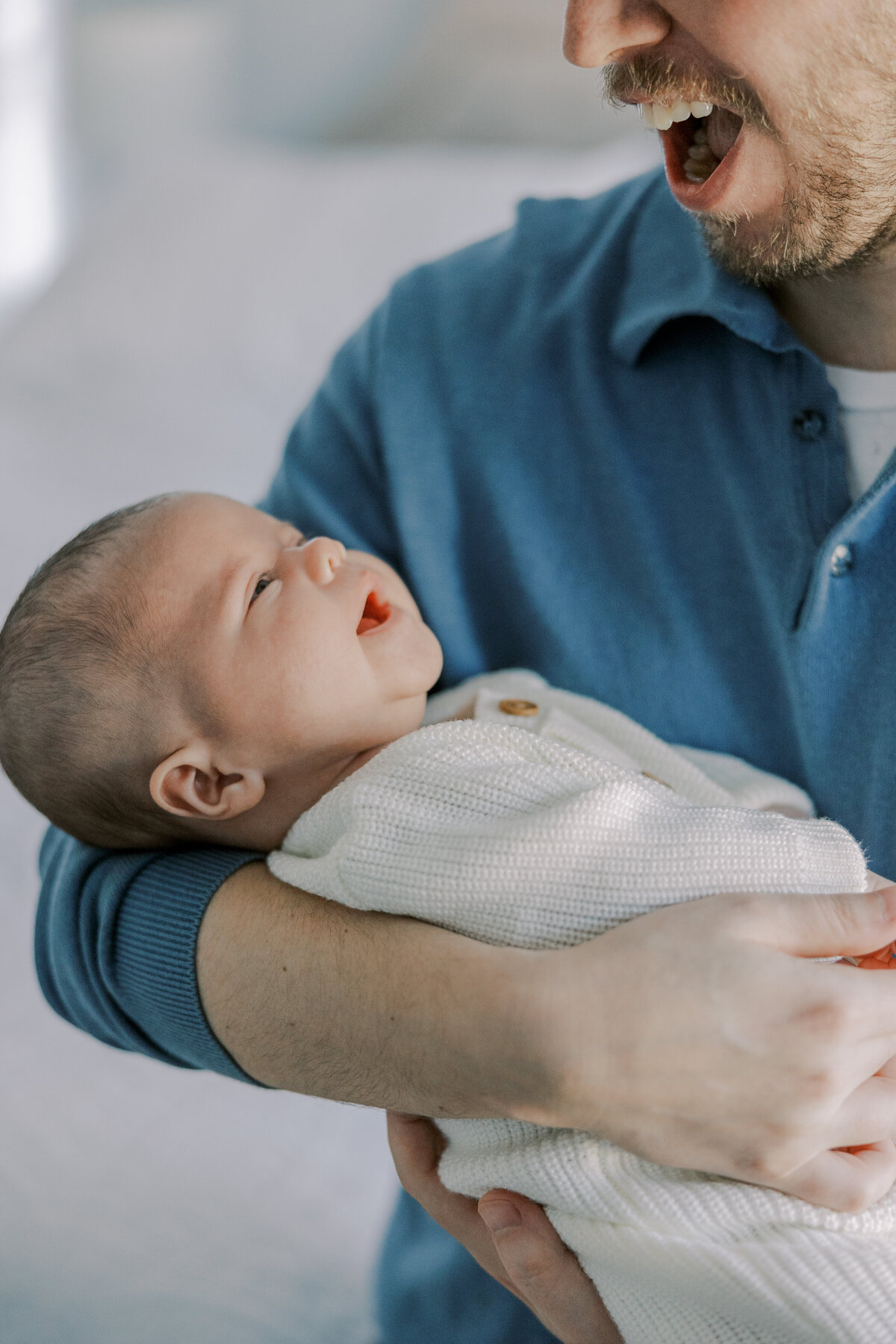richmond-newborn-photo-session-dad-kissing-baby.jpg​