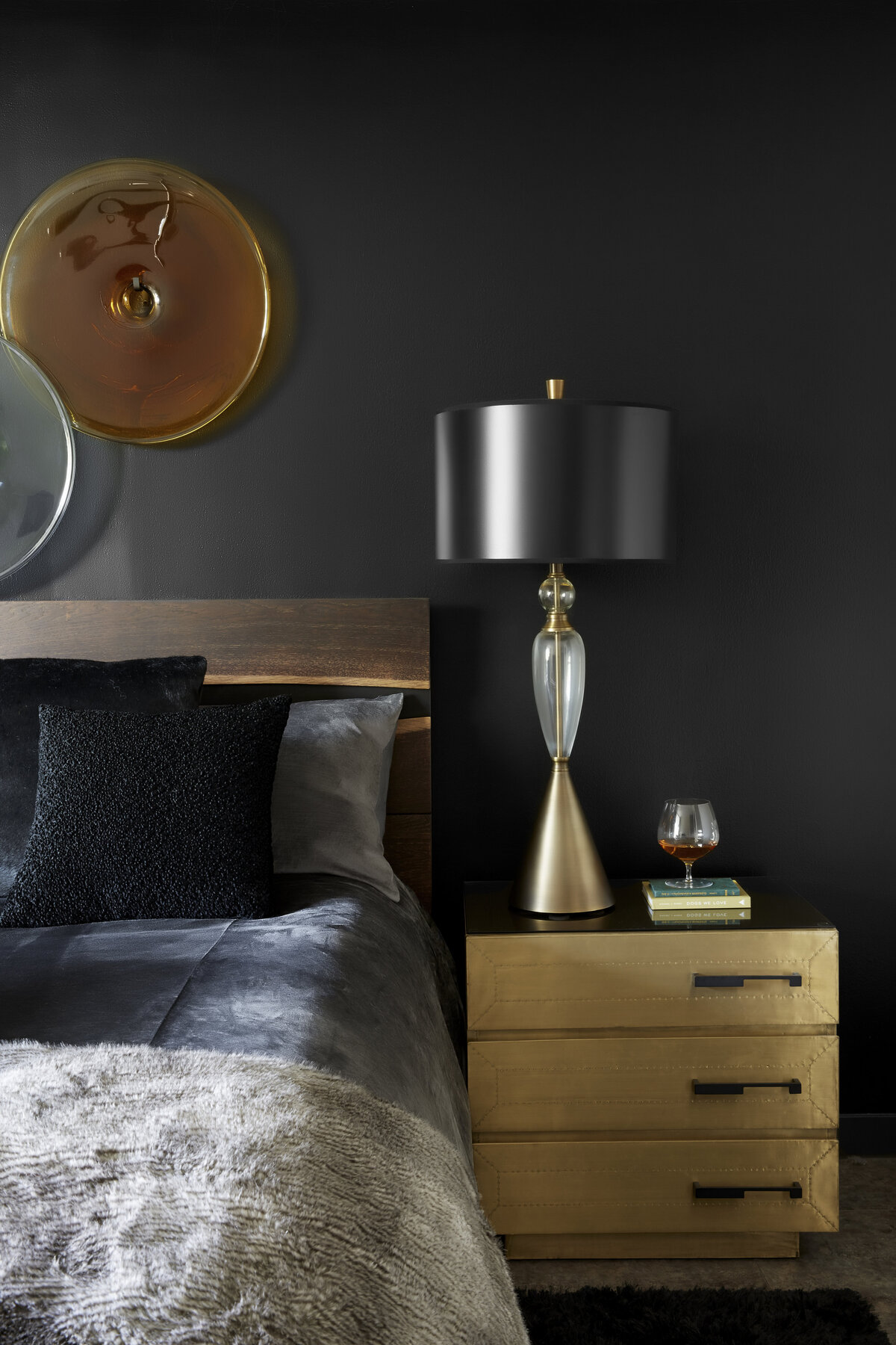 Modern Black Bed Room Interior With Brown Side Table + Lamp on top