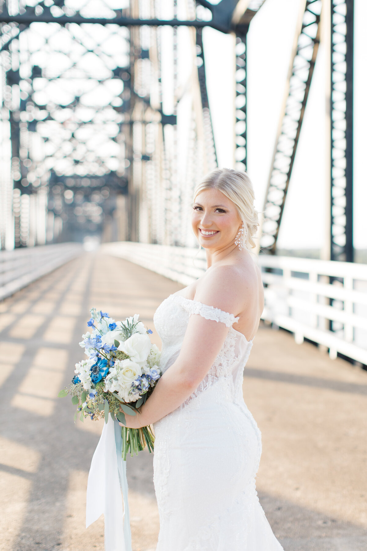 21_Sarah Kate's Bridals_Lindsay Ott Photography