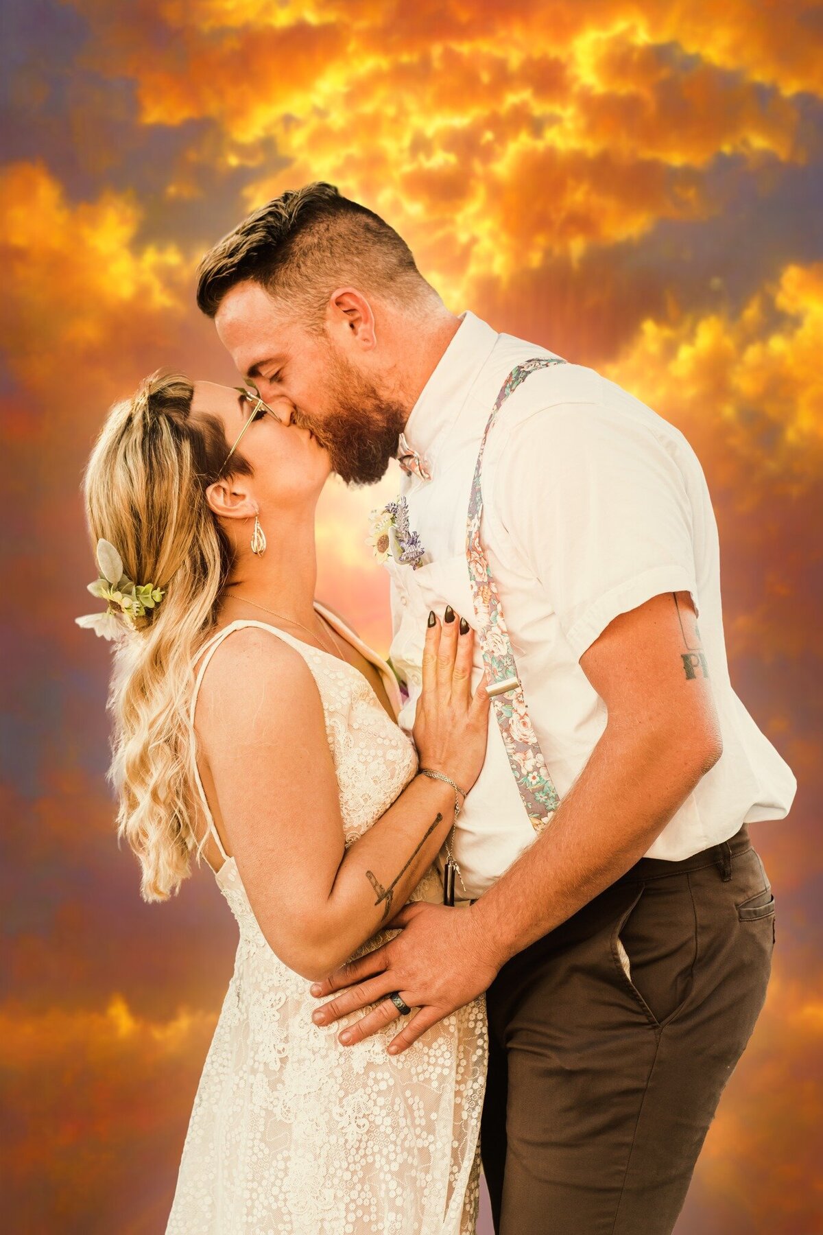Bride and groom sunset photo in San Francisco. Signature style by 4Karma Studio