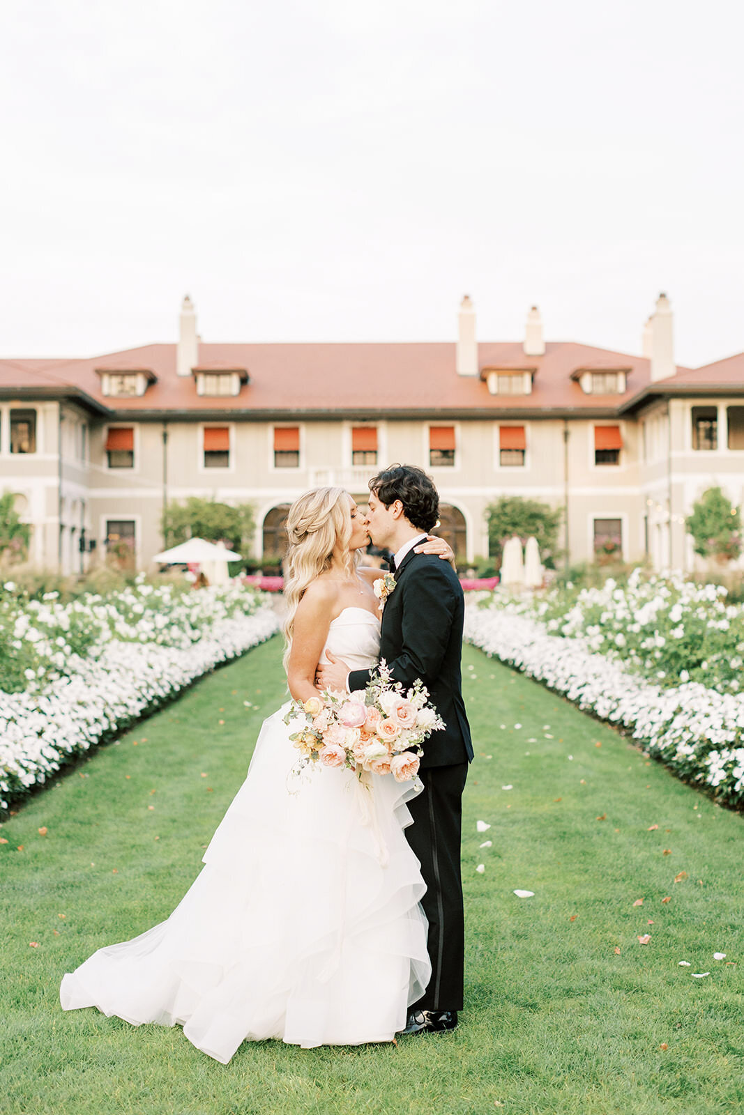 Lindsey Taylor Photography Armour House Chicago Wedding Photographer-81