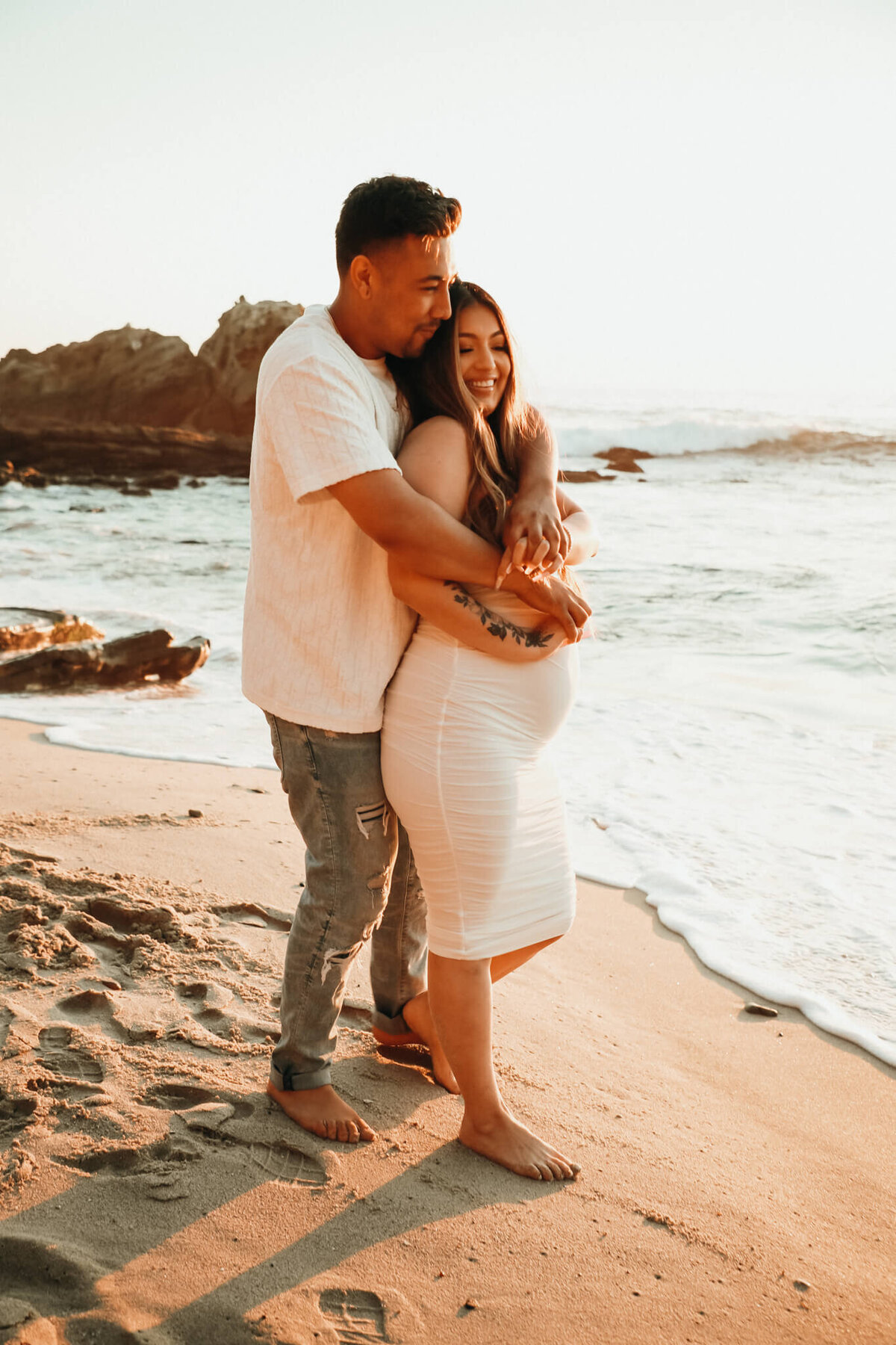couple-maternity-beach-socal-intimate-photographer
