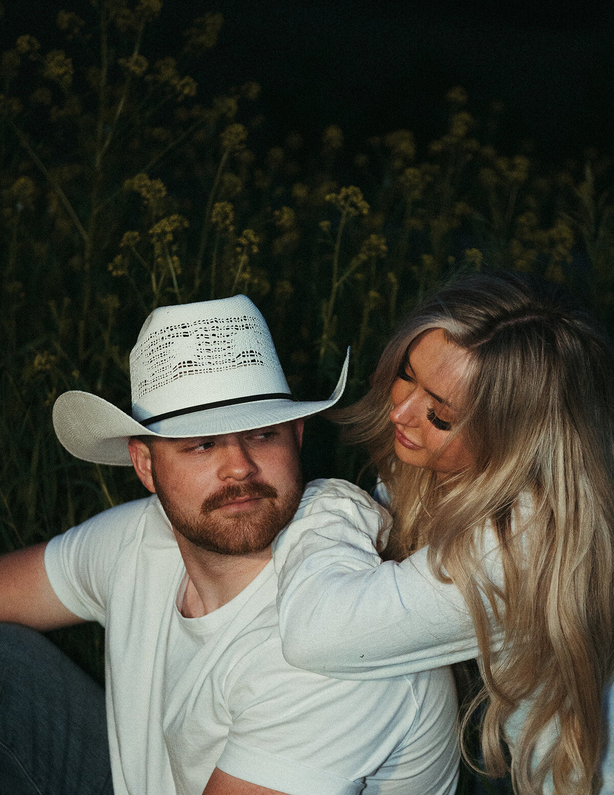 presley-gray-nighttime-western-montana-engagement0027