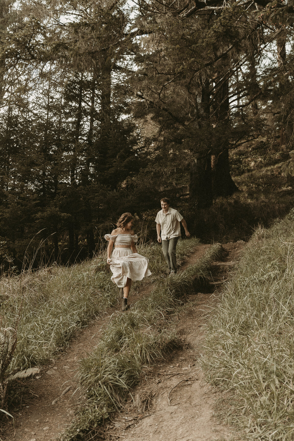 AbbyReePhotography-SecretBeachCouple-4