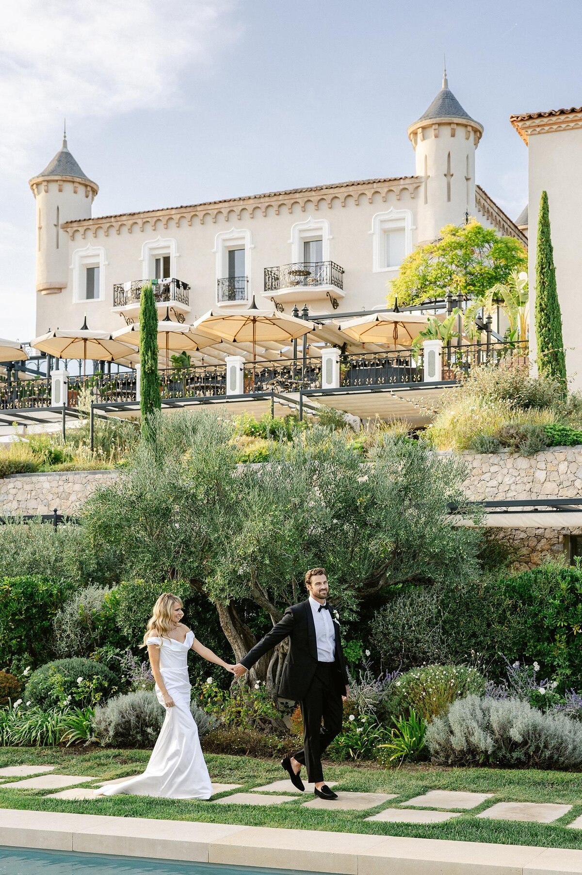 fashion-modern-candid-timeless-wedding-photographer-european-8