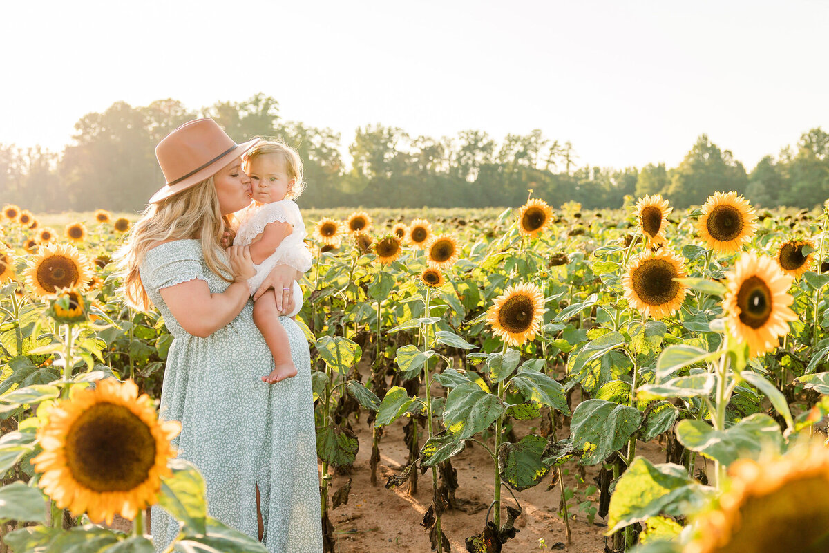HGP-KevinandMorgan-SunflowerMaternity(33of162)