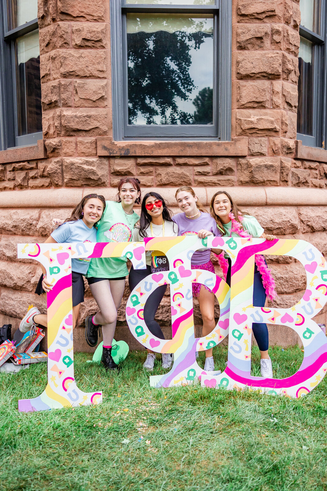 Gamma Phi sorority girls at SLU with their greek sign on bid day