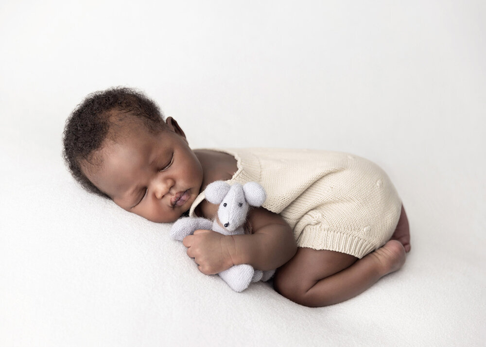 NEWBORN_BABYBOYWITHTEDDY