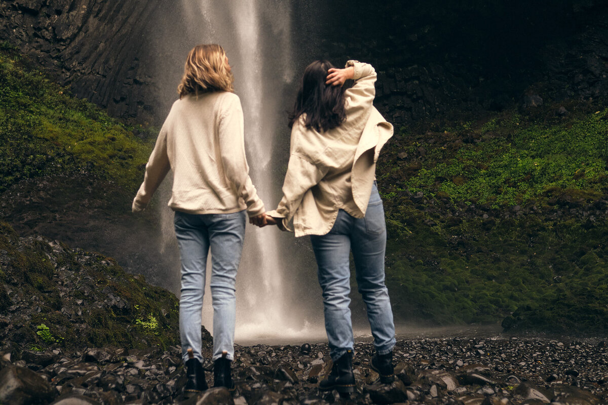 Washington_Waterfall_Queer_Couple_Photoshoot-17