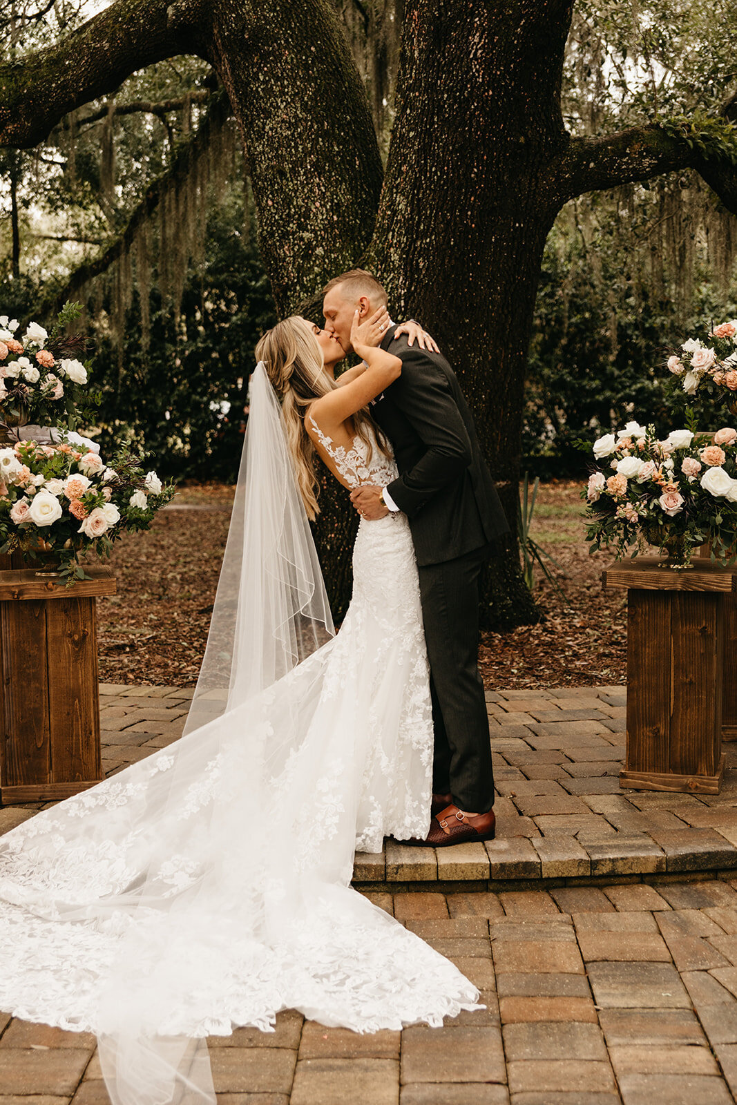 Meghan_Caeleb_Wedding_Wearethebowsers-507