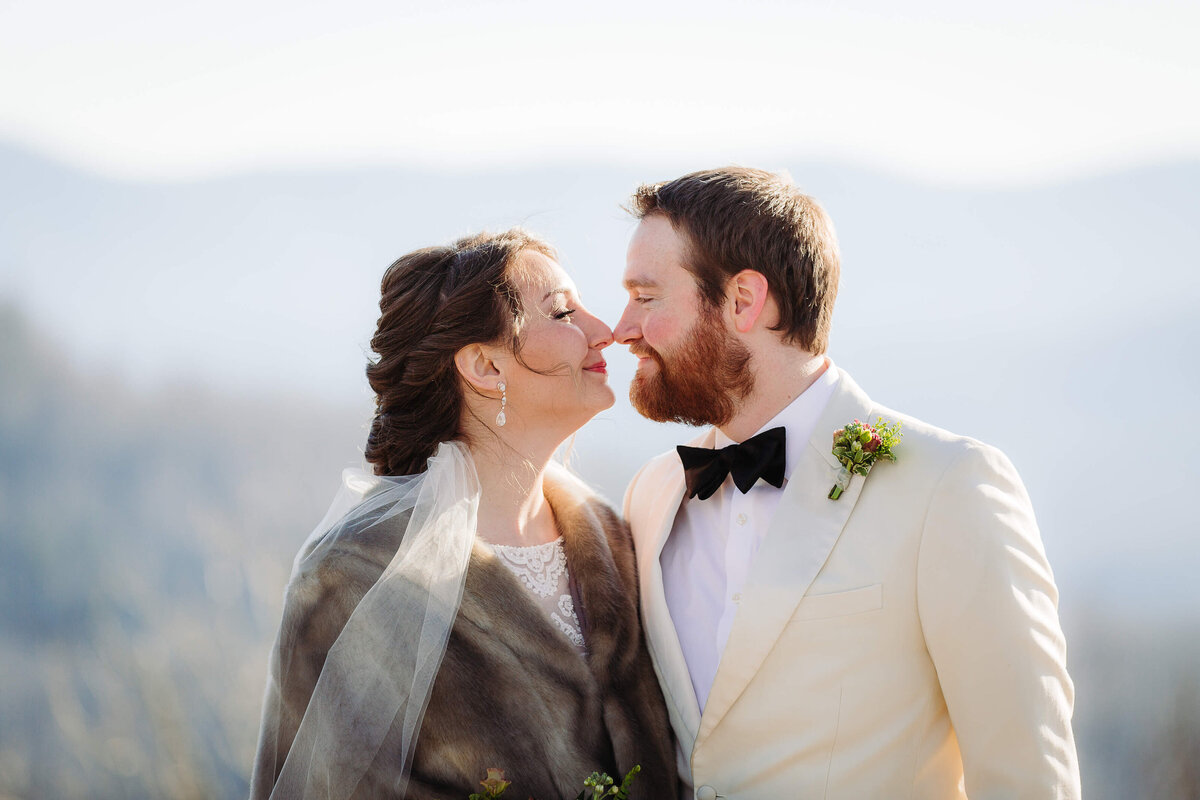 Jump-Off-Rock-NC-Mountain-Elopement-5