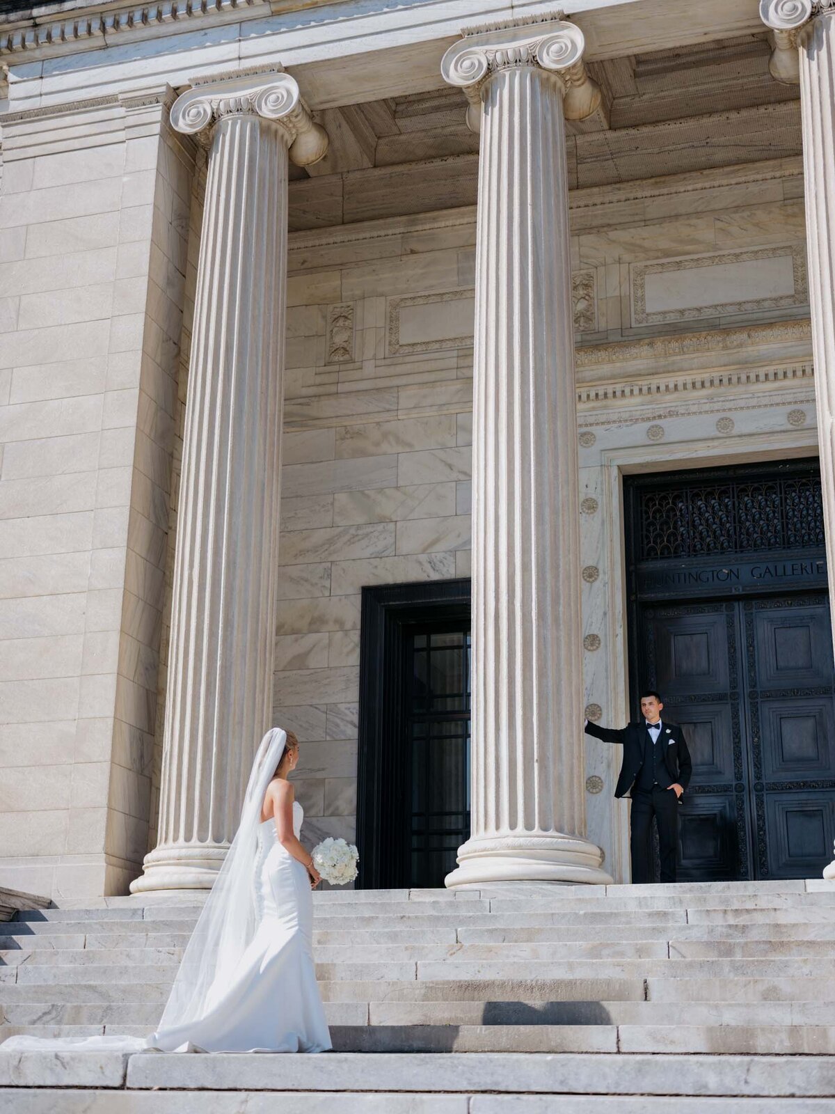 Wedding day portraits at the Cleveland Art Museum