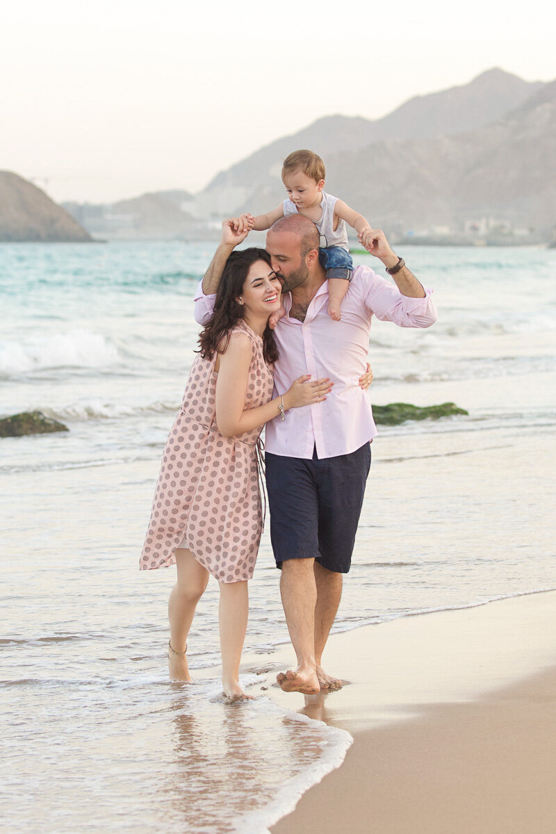 happy-family-on-the-beach